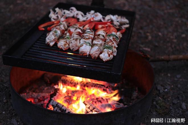 必胜客、九毛九、海底捞集体盯上烧烤，为啥这么火？