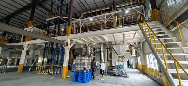 1年卖爆3个亿,四川小伙踩中3000亿市场风口,“行业远没有到顶” 1年卖爆3个亿,四川小伙踩中3000亿市场风口,“行业远没有到顶”