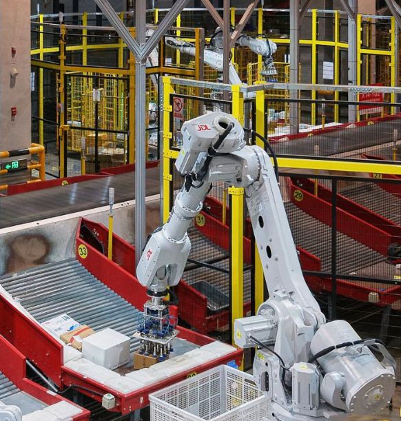 超60万人的体面