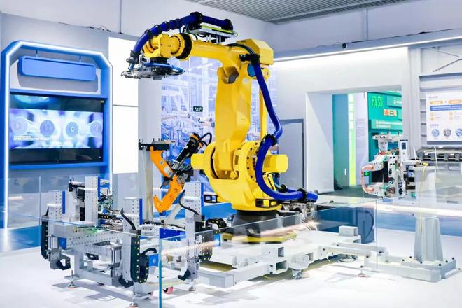 从产品到符号,解析问界M9重塑豪华价值标杆的深层逻辑 从产品到符号,解析问界M9重塑豪华价值标杆的深层逻辑