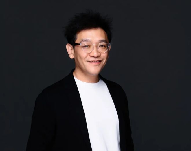 洛可可贾伟：我的3次创业，就像“左手打右手”