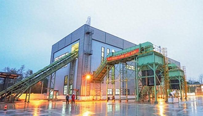 建工资源业务区域集中,毛利率下滑,部分项目超产能生产 建工资源业务区域集中,毛利率下滑,部分项目超产能生产