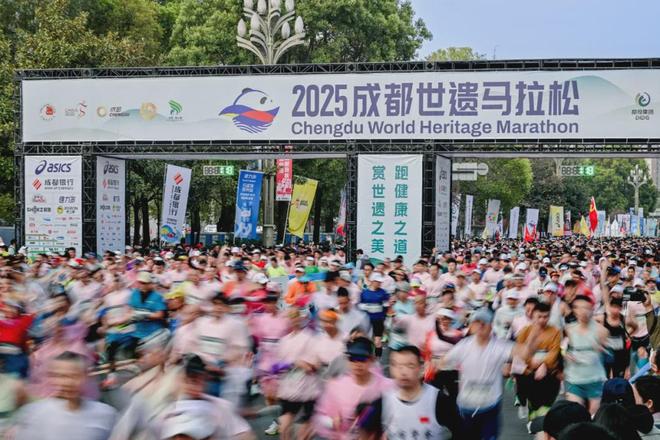 一年吸金330亿，低调跑鞋卖爆中国