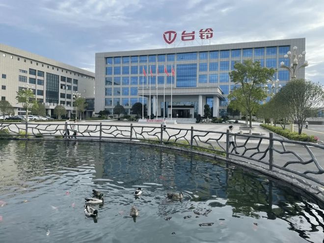 潮汕富豪做电鸡，一年卖800万辆！还要冲上市