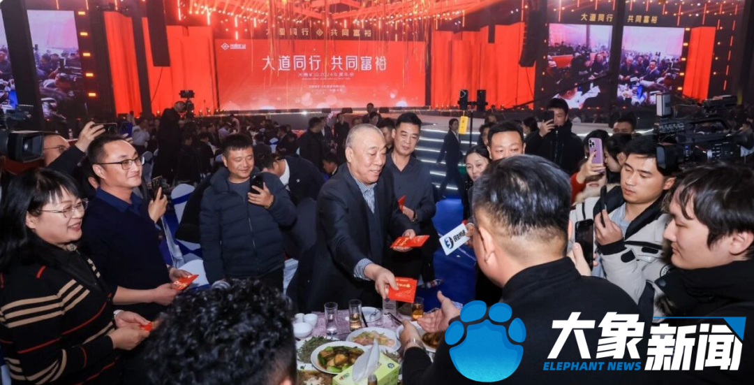 “最爱发钱老板”宣布招人！曾1年给员工发出1.7亿元！招聘仅1天近300人报名，电话被“打爆”，深夜咨询不断