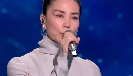 王菲水滴耳环再次出圈，网友立刻找到同款！窦靖童发文