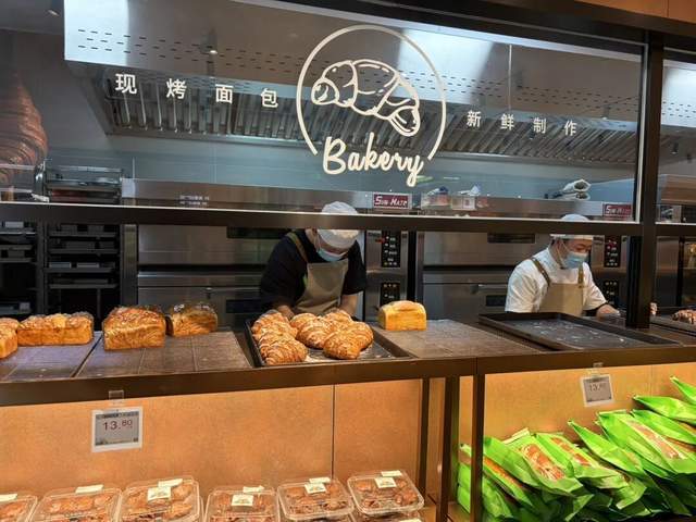 实探丨餐超王郑兆丰,首家县级新店开业 实探丨餐超王郑兆丰,首家县级新店开业