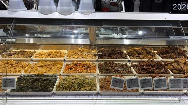 实探丨餐超王郑兆丰,首家县级新店开业 实探丨餐超王郑兆丰,首家县级新店开业