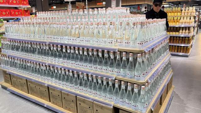 实探丨餐超王郑兆丰,首家县级新店开业 实探丨餐超王郑兆丰,首家县级新店开业