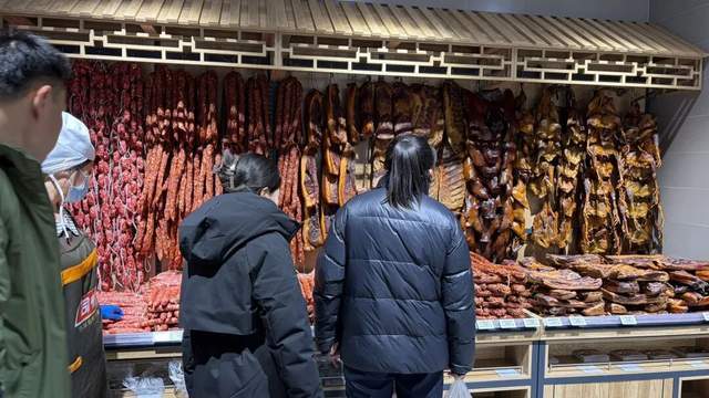 实探丨餐超王郑兆丰,首家县级新店开业 实探丨餐超王郑兆丰,首家县级新店开业