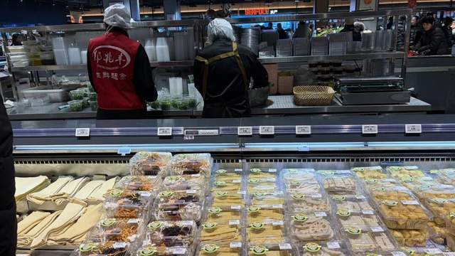 实探丨餐超王郑兆丰,首家县级新店开业 实探丨餐超王郑兆丰,首家县级新店开业