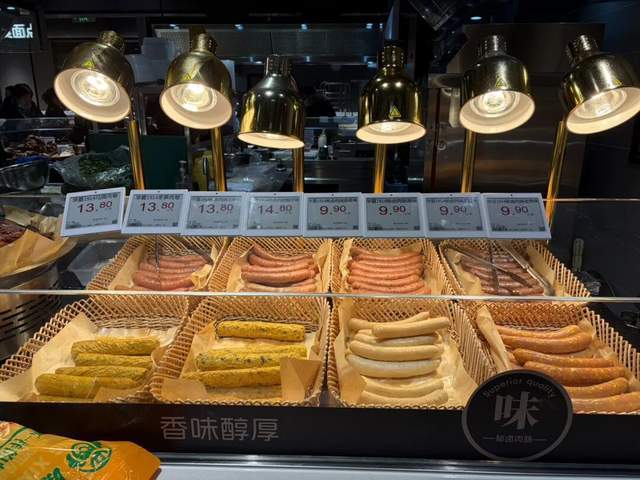 实探丨餐超王郑兆丰,首家县级新店开业 实探丨餐超王郑兆丰,首家县级新店开业