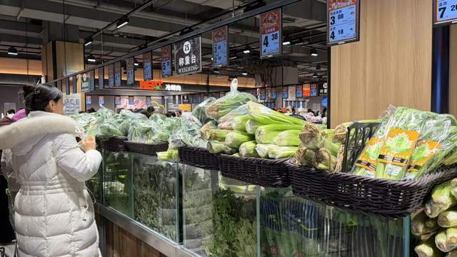 实探丨餐超王郑兆丰,首家县级新店开业 实探丨餐超王郑兆丰,首家县级新店开业