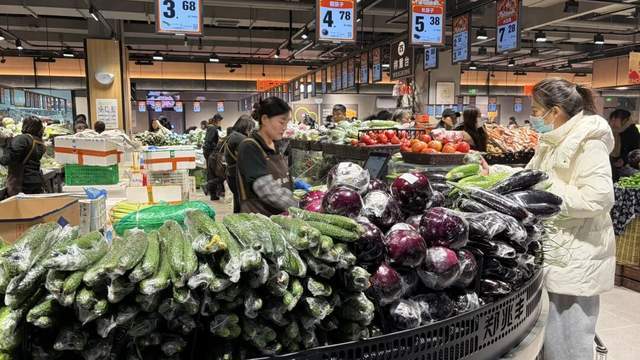 实探丨餐超王郑兆丰,首家县级新店开业 实探丨餐超王郑兆丰,首家县级新店开业
