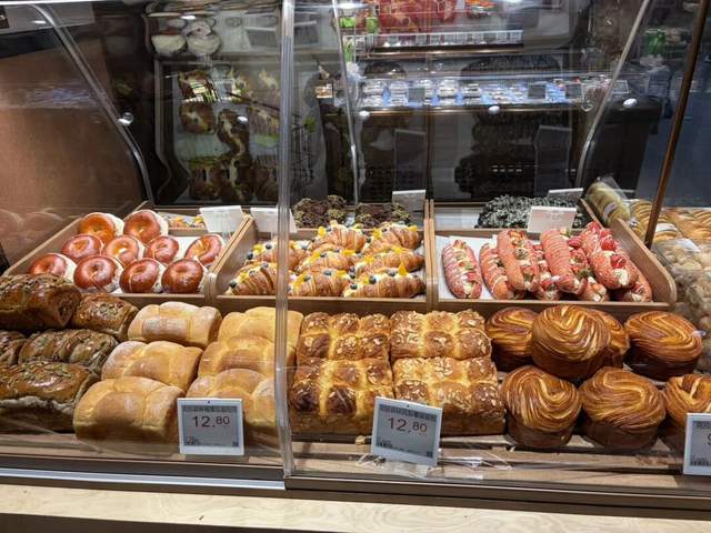 实探丨餐超王郑兆丰,首家县级新店开业 实探丨餐超王郑兆丰,首家县级新店开业