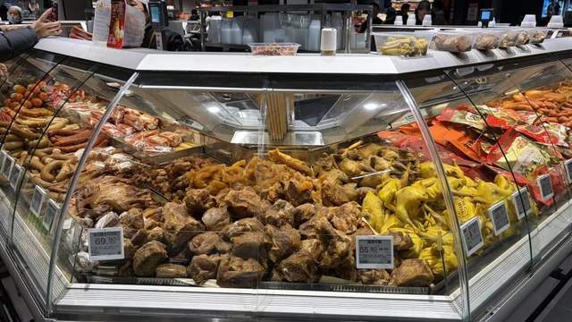 实探丨餐超王郑兆丰,首家县级新店开业 实探丨餐超王郑兆丰,首家县级新店开业