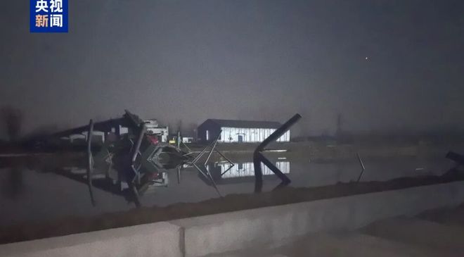 江苏月港大桥塌落事故致5人死亡：为通航需求重建，当地曾表示力争9月通车