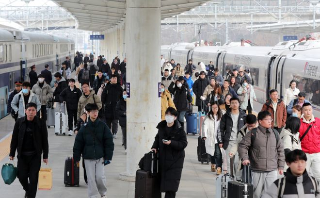 年味淡了?还是时代变了?今年过年,为啥看不见“返乡潮”? 年味淡了?还是时代变了?今年过年,为啥看不见“返乡潮”?